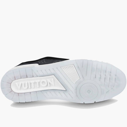Louis Vuitton Monogram Black