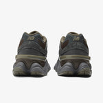 New Balance 9060 Black Top - Dark Moss