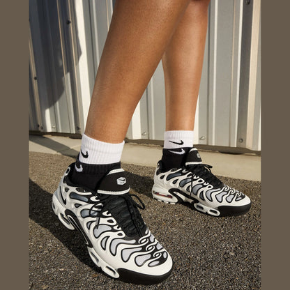 Nike Air Max Plus Drift Metallic Silver Black